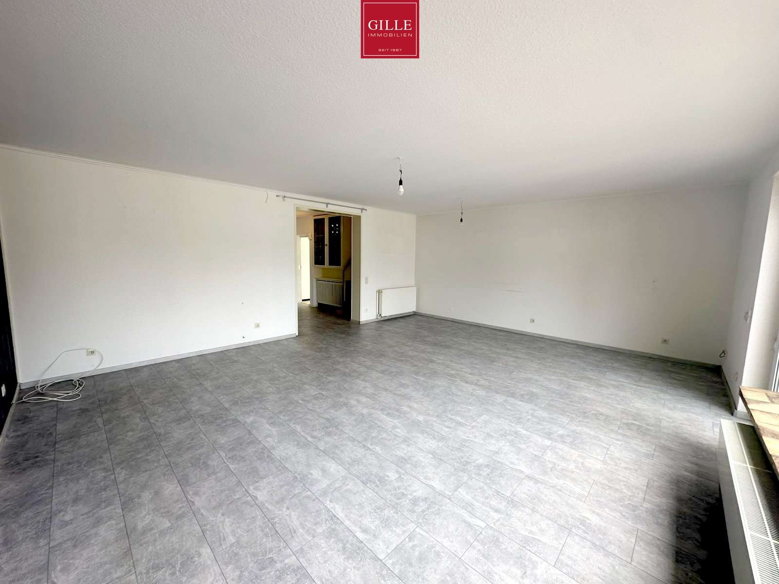 Familienglück in Reuschenberg–tolles Reihenendhaus WEG geteilt mit Traumgarten, Garage&Stellplatz